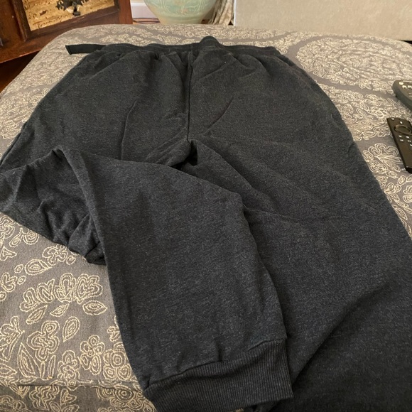 2 pair grey sweatpants joggers, zipper pockets , size medium - Picture 6 of 8